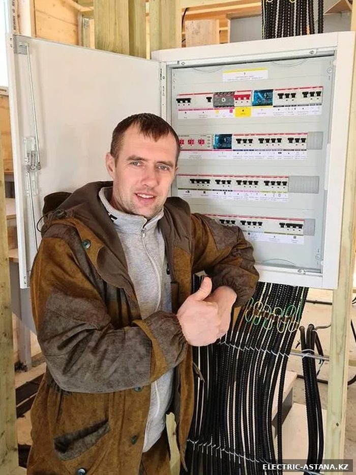 Константин — мастер-электрик ELECTRIC ASTANA